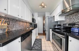 5 odalılar daire North York'da, Kanada. C$970,000
