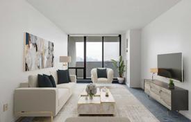 6 odalılar daire North York'da, Kanada. C$890,000