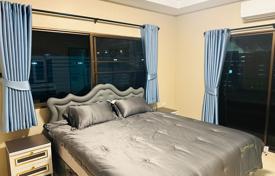 4 odalılar şehir içinde müstakil ev 876 m² Chonburi'de, Tayland. $265,000