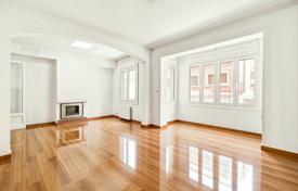 5 odalılar daire Barselona'da, İspanya. 750,000 €