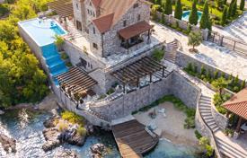 Arsa Tivat city'da, Karadağ. 1,499,000 €