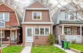 2 odalılar şehir içinde müstakil ev East York'da, Kanada. C$1,487,000