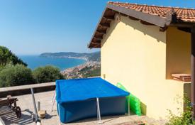 6 odalılar villa Alassio'da, İtalya. 635,000 €