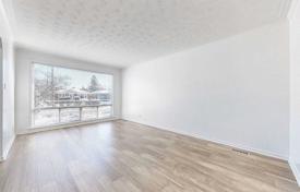 5 odalılar şehir içinde müstakil ev Scarborough'da, Kanada. C$1,319,000