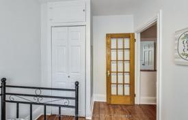 7 odalılar konak Old Toronto'da, Kanada. C$1,548,000