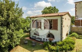 25 odalılar villa Palaia'da, İtalya. 2,000,000 €