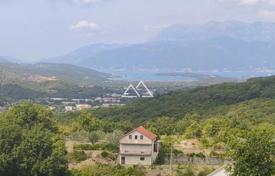Arsa Radanovici'de, Karadağ. 328,000 €
