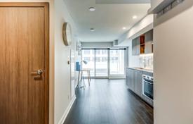 1 odalılar daire Bathurst Street'da, Kanada. C$743,000