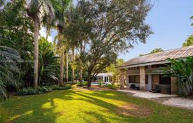 Şehir içinde müstakil ev – Coral Gables, Florida, Amerika Birleşik Devletleri. $4,500,000