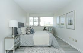 5 odalılar daire North York'da, Kanada. C$692,000