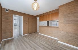 6 odalılar daire North York'da, Kanada. C$779,000