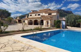 9 odalılar yazlık ev 280 m² Calpe'de, İspanya. 800,000 €