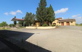 Arsa Asciano'da, İtalya. 980,000 €