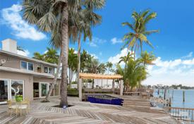 7 odalılar villa 481 m² Miami sahili'nde, Amerika Birleşik Devletleri. 4,889,000 €