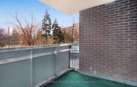 3 odalılar daire North York'da, Kanada. C$784,000