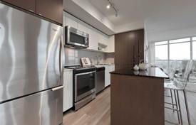 6 odalılar daire Etobicoke'de, Kanada. C$894,000