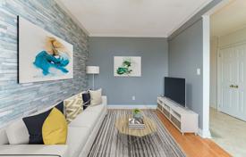 6 odalılar şehir içinde müstakil ev Etobicoke'de, Kanada. C$1,275,000