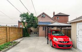 Şehir içinde müstakil ev – York, Toronto, Ontario,  Kanada. C$1,229,000