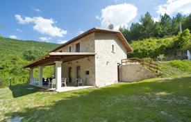Villa – Ascoli Piceno, Marche, İtalya. 460,000 €