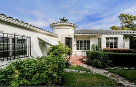 Yazlık ev – Miami sahili, Florida, Amerika Birleşik Devletleri. $1,895,000