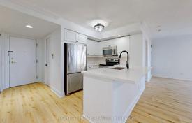 2 odalılar daire North York'da, Kanada. C$1,210,000