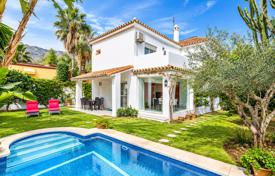 4 odalılar villa 206 m² Marbella'da, İspanya. 1,300,000 €