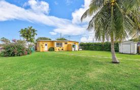2 odalılar şehir içinde müstakil ev 89 m² Miami'de, Amerika Birleşik Devletleri. $399,000