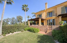 7 odalılar konak 245 m² Sotogrande'de, İspanya. 750,000 €
