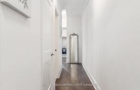 5 odalılar daire Old Toronto'da, Kanada. C$901,000
