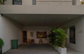 6 odalılar villa 419 m² Jalan Umalas'da, Endonezya. $825,000