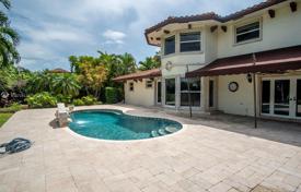 Villa – Hallandale Beach, Florida, Amerika Birleşik Devletleri. $1,600,000