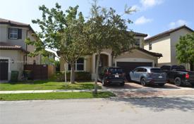Şehir içinde müstakil ev – Homestead, Florida, Amerika Birleşik Devletleri. $595,000