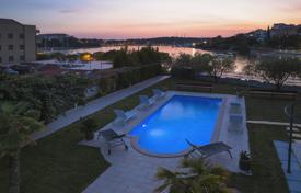 3 odalılar şehir içinde müstakil ev 245 m² Istria County'da, Hırvatistan. 2,100,000 €