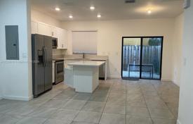 3 odalılar konak 123 m² North Miami Beach'da, Amerika Birleşik Devletleri. $495,000