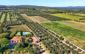 6 odalılar daire 486 m² Follonica'da, İtalya. 1,500,000 €
