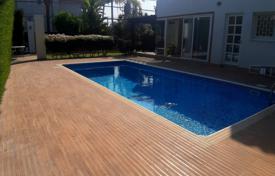 4 odalılar yazlık ev 300 m² Agios Athanasios (Cyprus)'da, Kıbrıs. 3,500,000 €