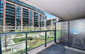 6 odalılar daire North York'da, Kanada. C$784,000
