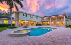 10 odalılar villa 999 m² Miami'de, Amerika Birleşik Devletleri. $3,750,000