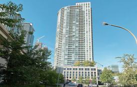 2 odalılar daire Lake Shore Boulevard West'da, Kanada. C$717,000