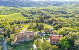 Arsa Volterra'da, İtalya. 2,200,000 €