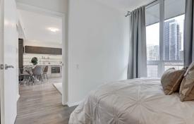 2 odalılar daire Charles Street East'da, Kanada. C$761,000