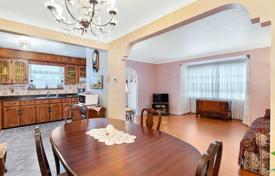3 odalılar şehir içinde müstakil ev North York'da, Kanada. C$1,370,000