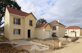 New residential complex with villas Val-d'Oise'de, Fransa. Min.478,000 €