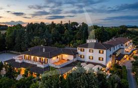 40 odalılar villa 2330 m² Perugia'da, İtalya. 1,500,000 €