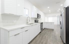 4 odalılar şehir içinde müstakil ev 130 m² Miami'de, Amerika Birleşik Devletleri. $450,000