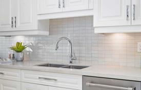 4 odalılar şehir içinde müstakil ev Old Toronto'da, Kanada. C$1,715,000