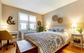 3 odalılar şehir içinde müstakil ev Scarborough'da, Kanada. C$1,649,000