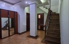 9 odalılar şehir içinde müstakil ev 355 m² Tbilisi (city)'da, Gürcistan. $240,000