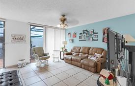 Şehir içinde müstakil ev – Pembroke Pines, Broward, Florida,  Amerika Birleşik Devletleri. $465,000