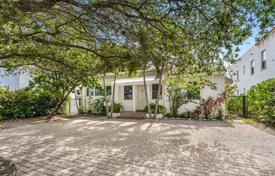 Yazlık ev – Miami sahili, Florida, Amerika Birleşik Devletleri. $1,300,000